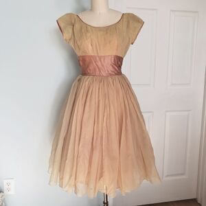Vintage 1950's Cream & Pink Dress, 00